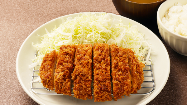 ロースとんかつ｜特殊な凍結方法で手造り感溢れる自然な形に仕上げた逸品！